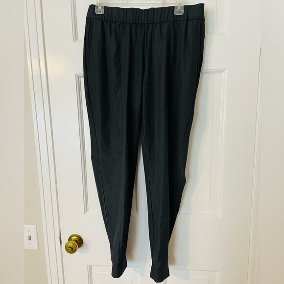 Nike Women’s UV Dri-Fit Victory Gingham Golf Joggers - Picture 7 of 13